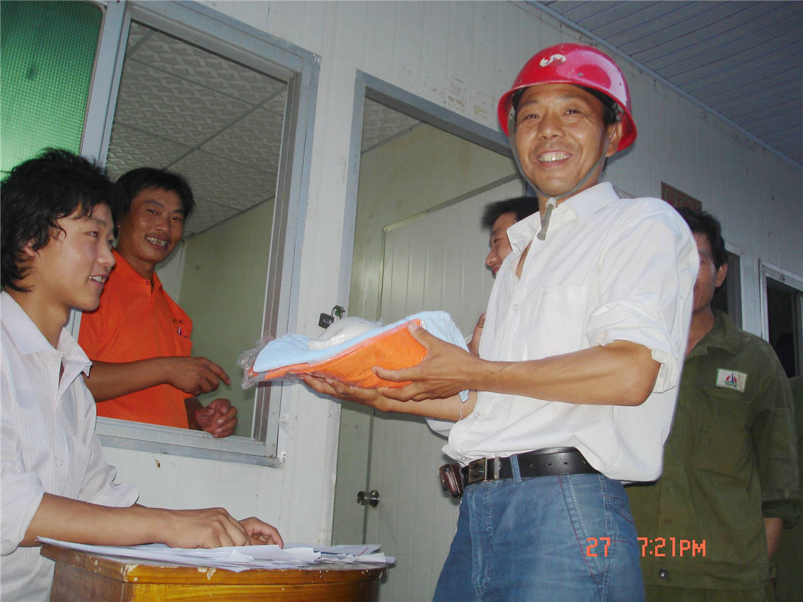 ����������